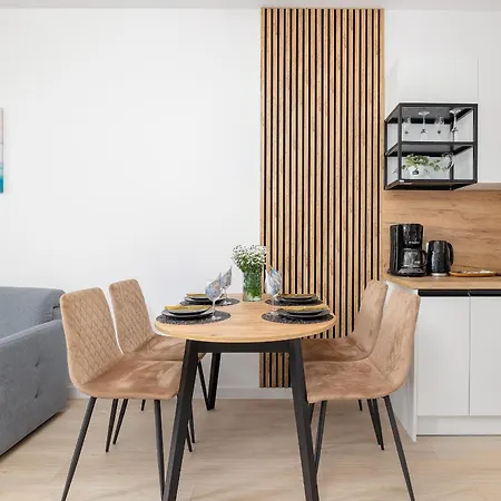 Nadmorski Apartament Z Parkingiem By Rent Like Sianożęty